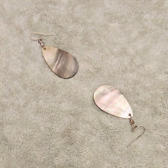 Women's Handmade Mother-of-Pearl Iridescent Teardrop Earrings - SML - NWOT - Picture 2 of 10